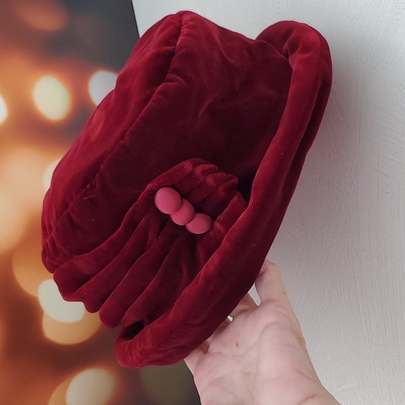 Deep burgundy maroon velvety bucket hat pleated detail button embellished - Picture 6 of 6